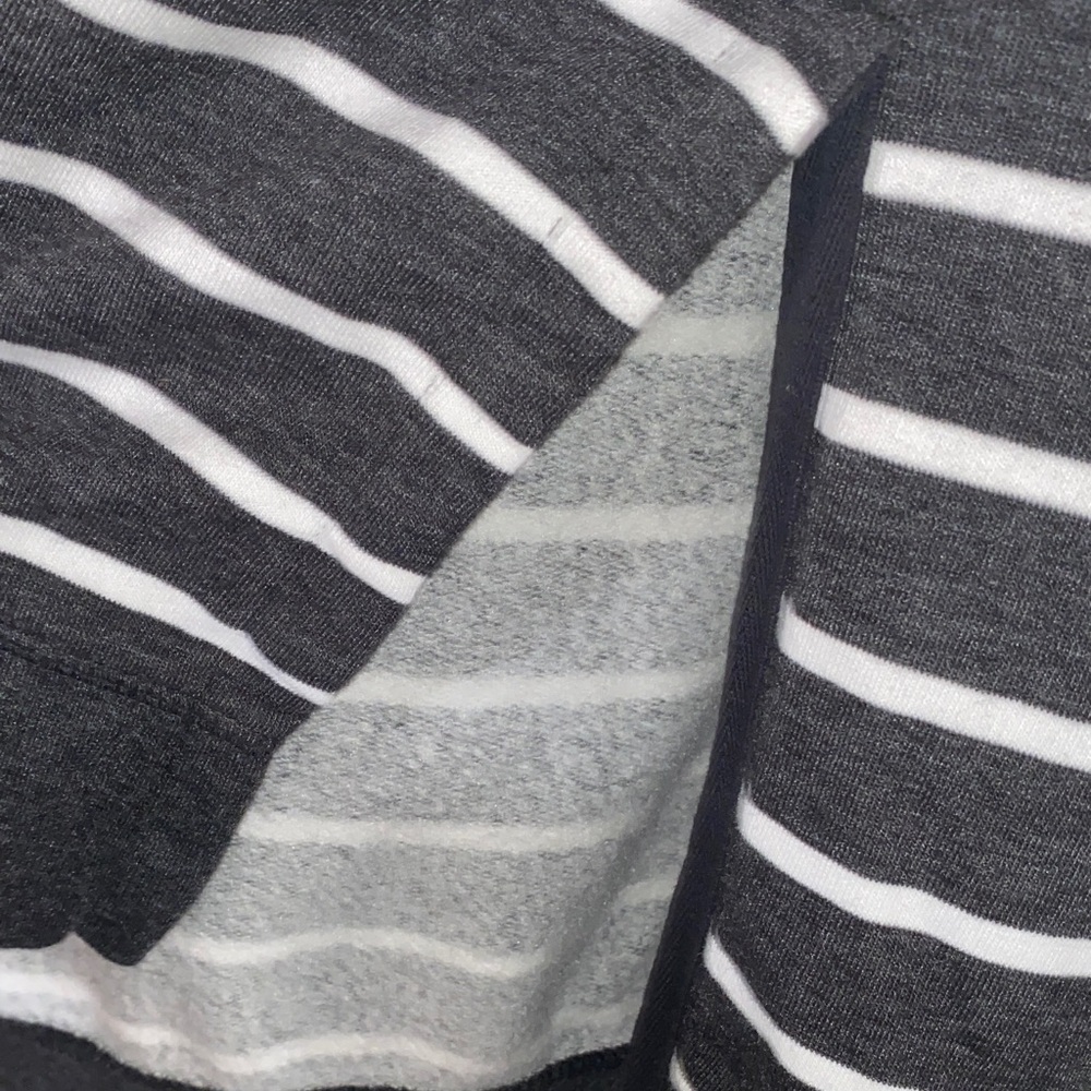 Old Navy • Grey and White • Striped • Crewneck - Picture 4 of 6